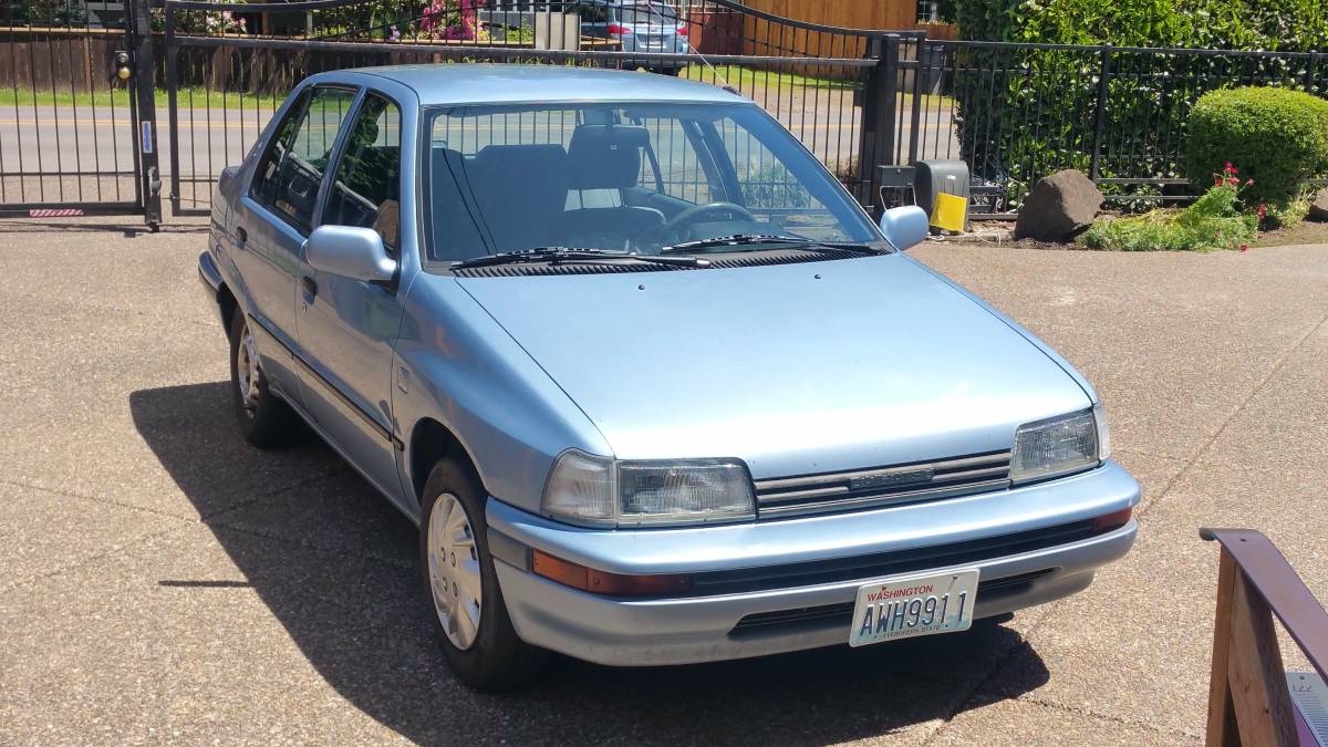 Rare Rides: Этот 1990 Daihatsu Charade — сущность автомобиля