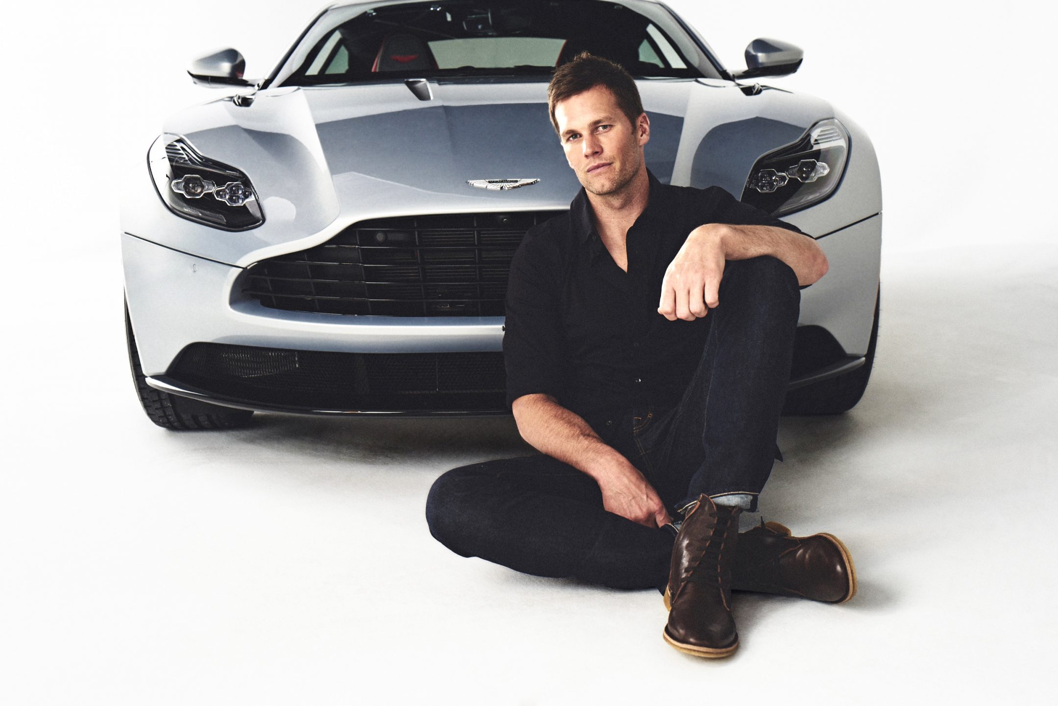Aston Martin ошибочно выбрасывает Тома Брэди в качестве посла бренда