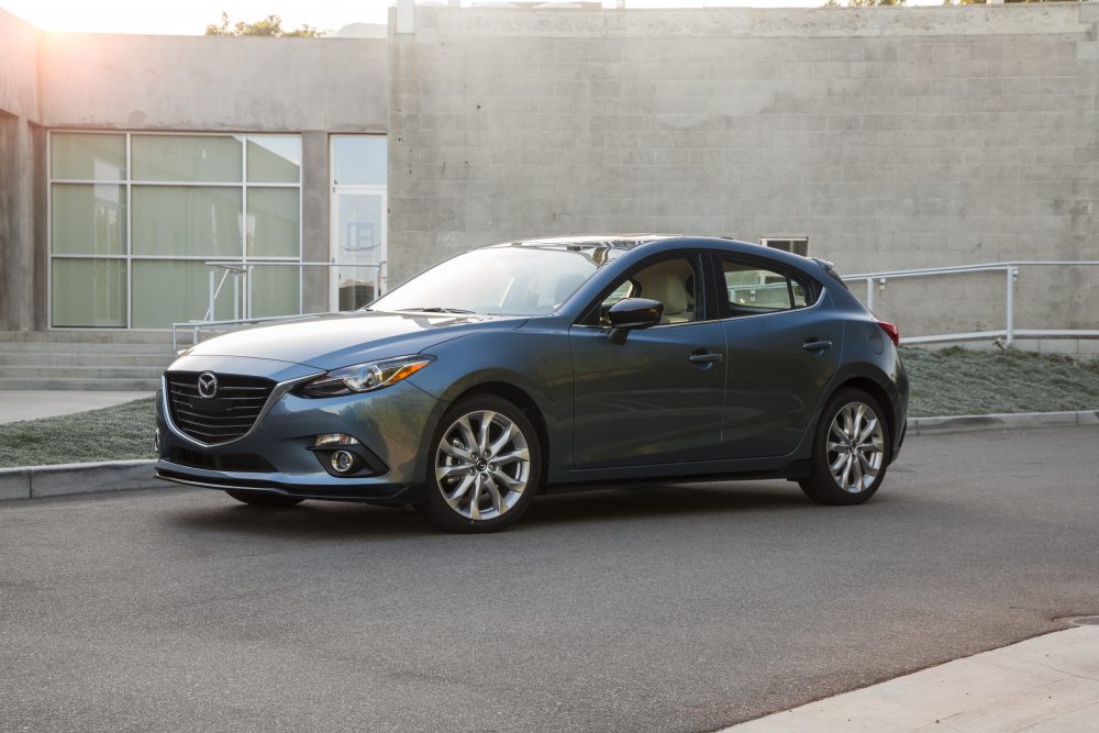 Напомним, смотреть: на Mazda, кажется, что ржавчина никогда не спит