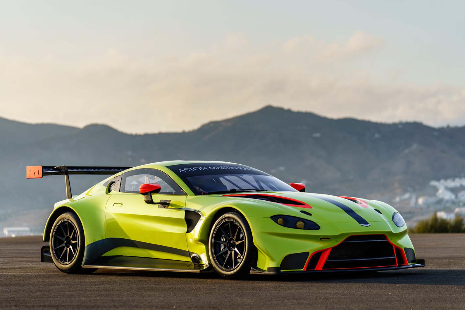 Объявлен новый победитель Aston Martin Vantage GTE Le Mans