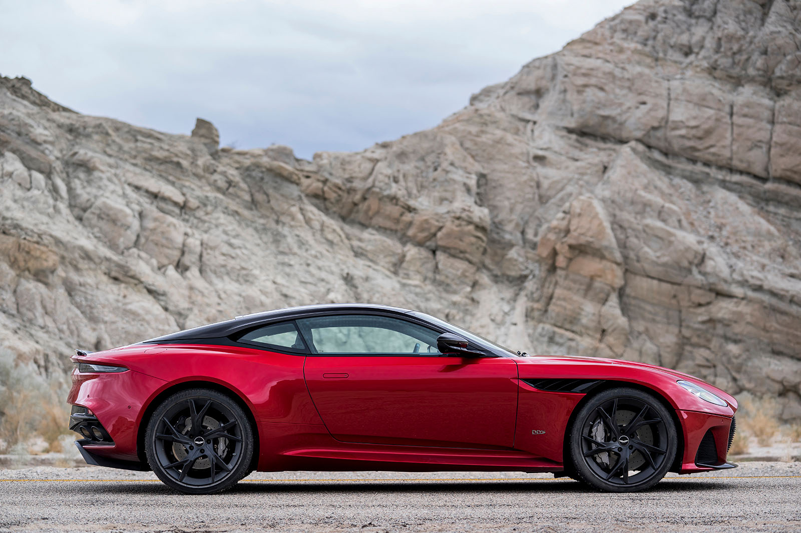 Руководитель Aston Martin по поводу того, почему DBS Superleggera по-прежнему является надлежащим GT