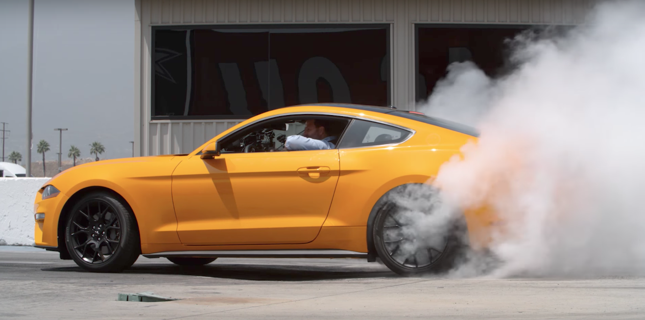 Ford решает сделать горения проще для владельцев Mustang EcoBoost