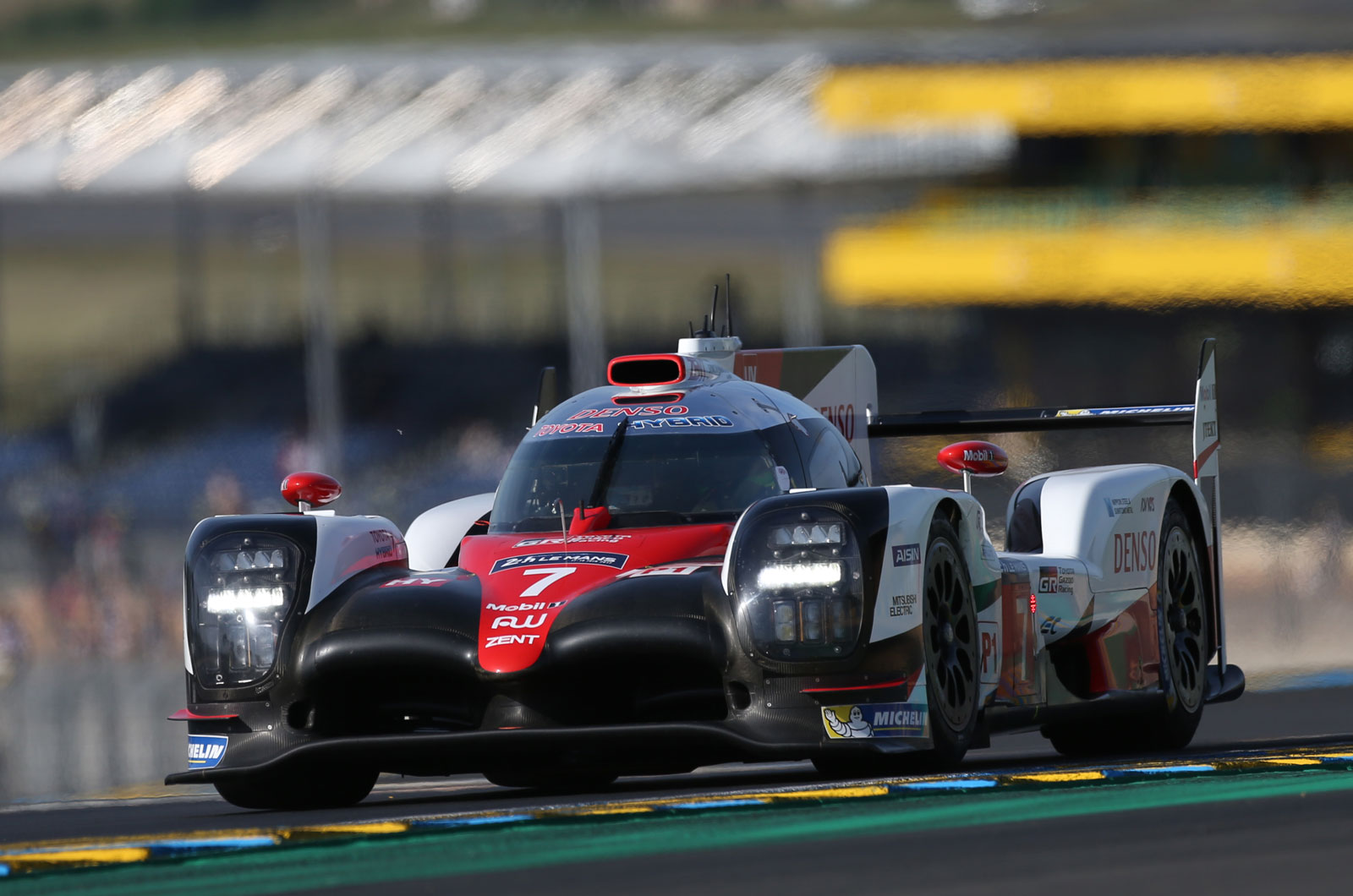 Motorsport wrap: Toyota Gazoo доминирует в тестировании Ле-Мана