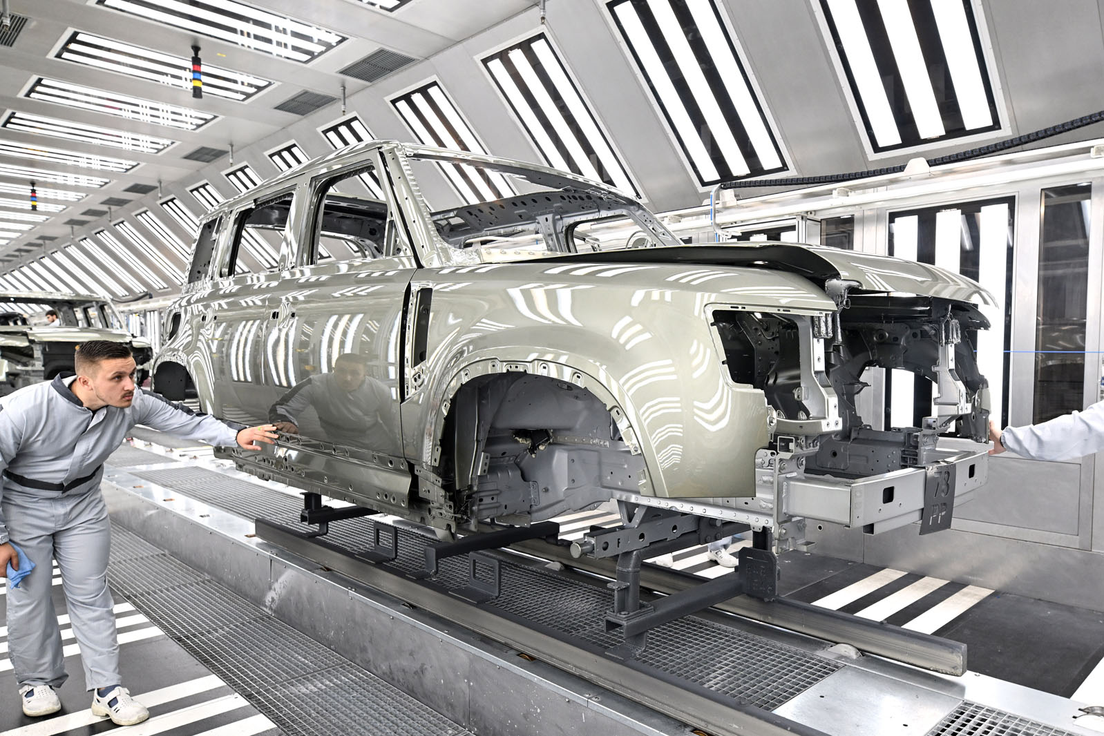 Jaguar Land Rover электрифицирует завод в Нитре в рамках продвижения электромобилей